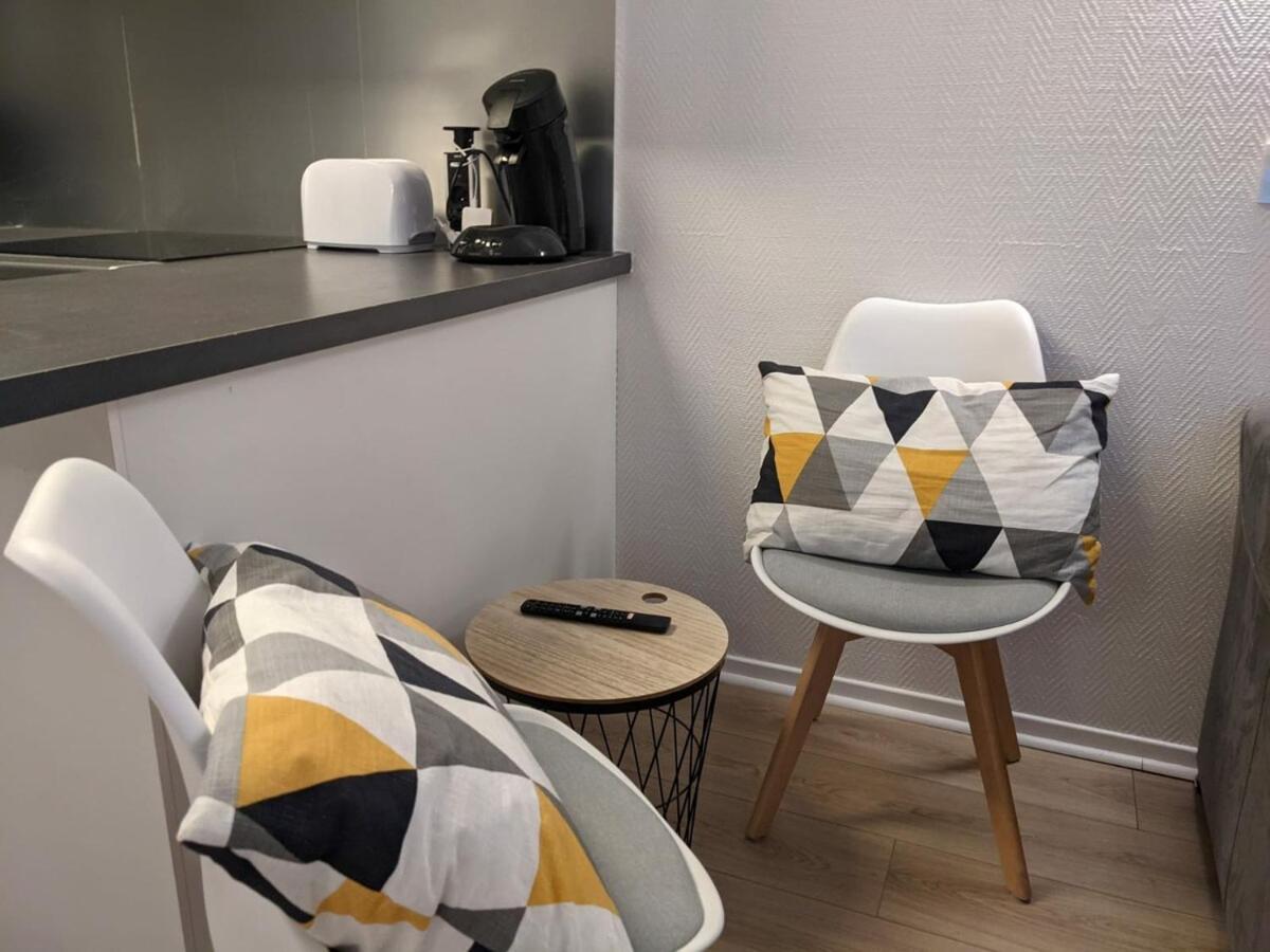 Paris Expo Suite Appartement & Parkings Dans Un Hotel 4 Etoiles, Porte De Versailles - Check In Autonome 24-7 Issy-les-Moulineaux Εξωτερικό φωτογραφία